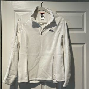 The North Face Women’s 1/4 Zip Polar Tech Fleece Pullover Layer